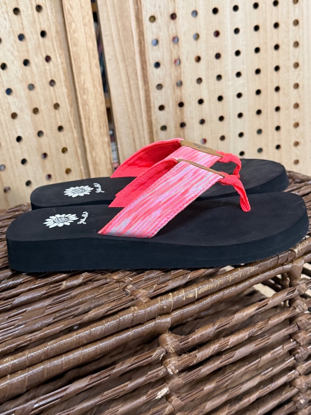 Yellow Box Neon Pink Stripe Flip Flop Sandals Size 7M Platform Foam